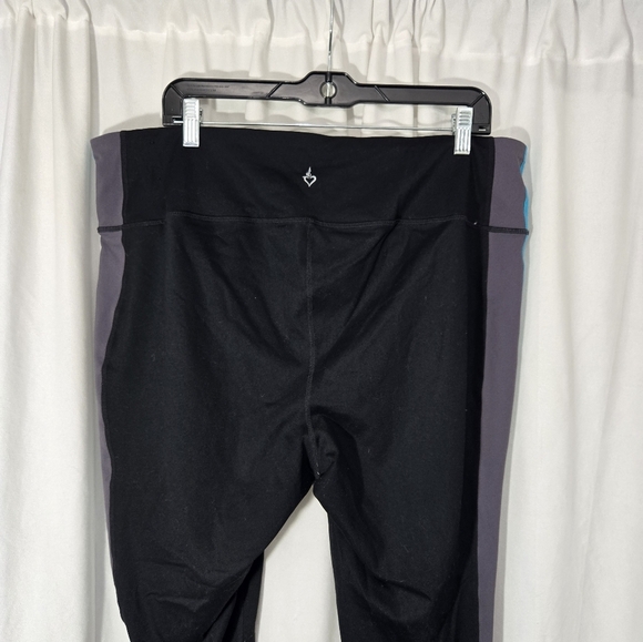 Torrid Performance Core Active Leggings Black Blue Gray Sz 3 7/8 Lenght - Picture 7 of 10